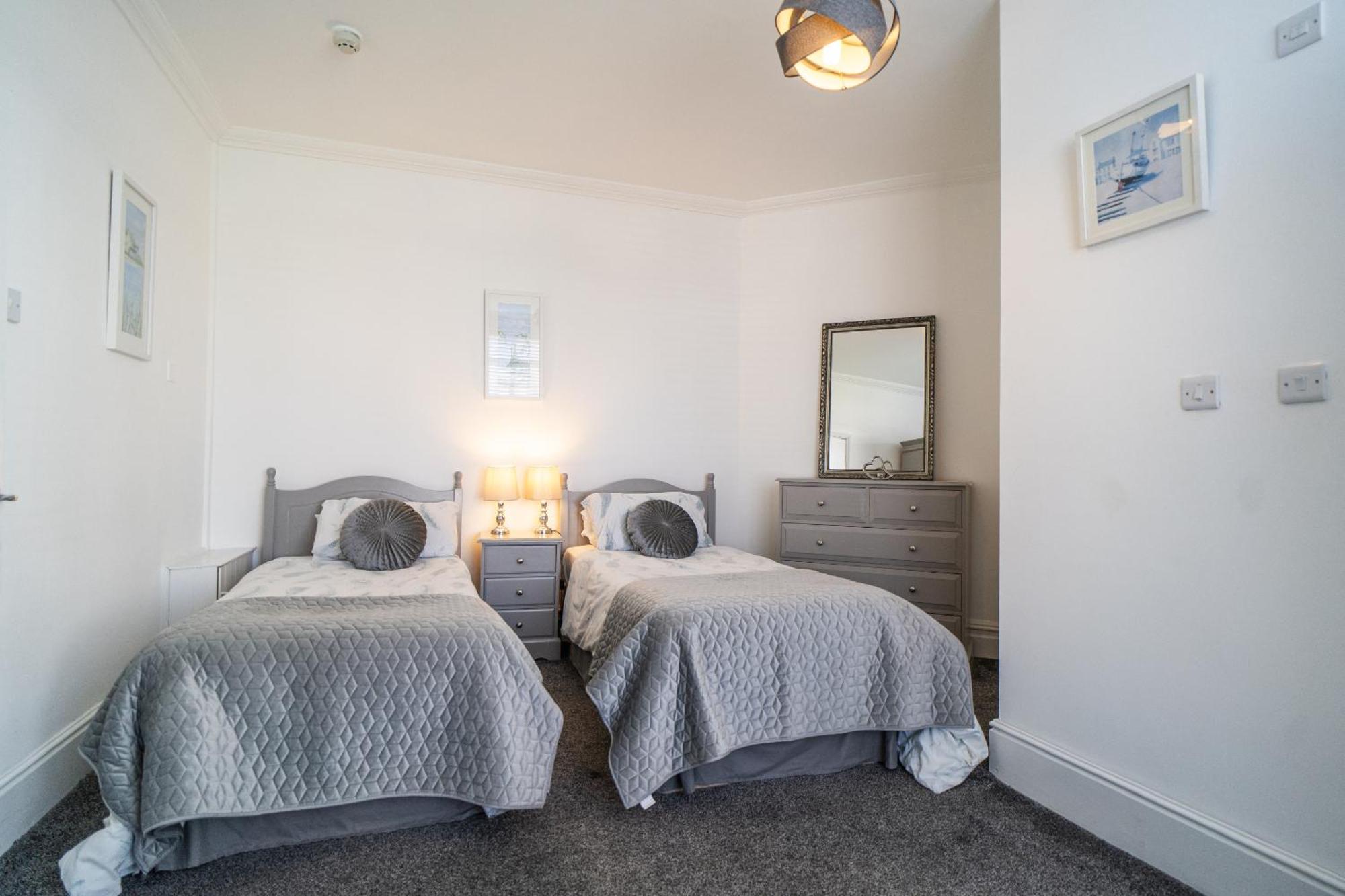 Beachmount Holiday Apartments Colwyn Bay Buitenkant foto