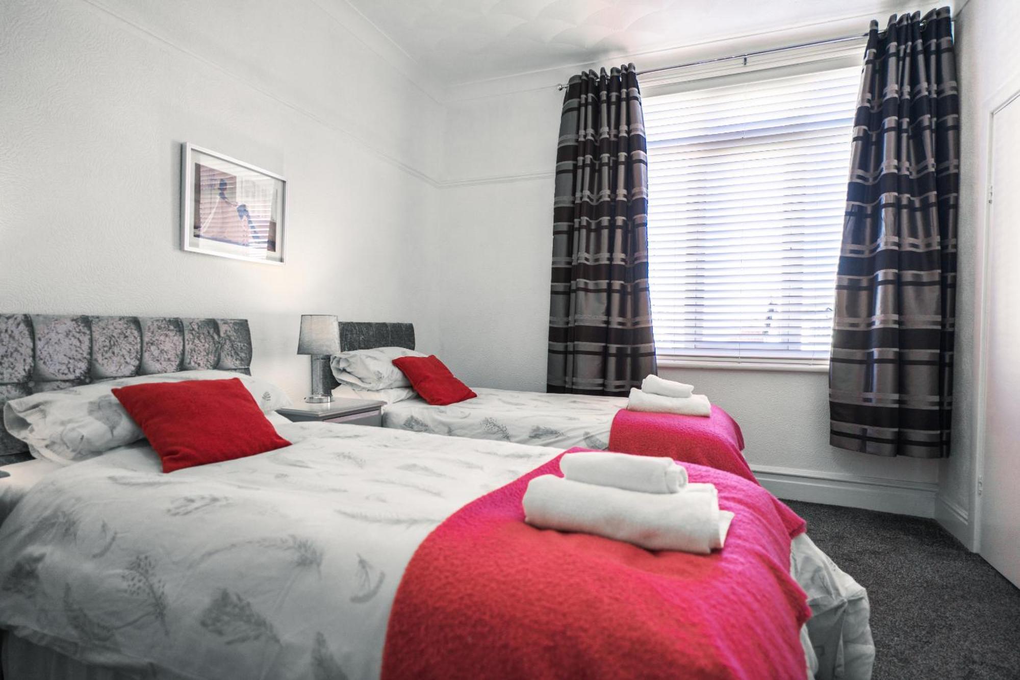 Beachmount Holiday Apartments Colwyn Bay Buitenkant foto